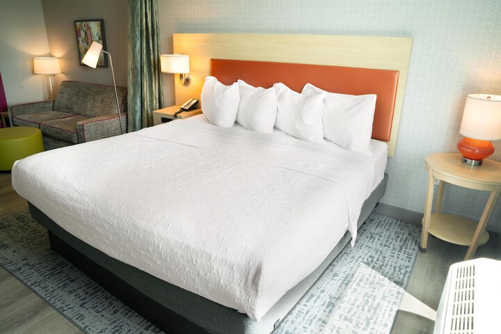 Home2 Suites by Hilton Jacksonville-South / St. Johns Town Ctr