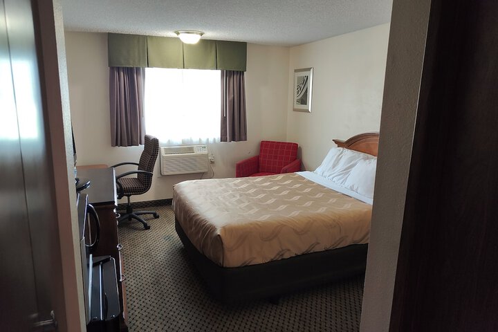 Room 12 of 27