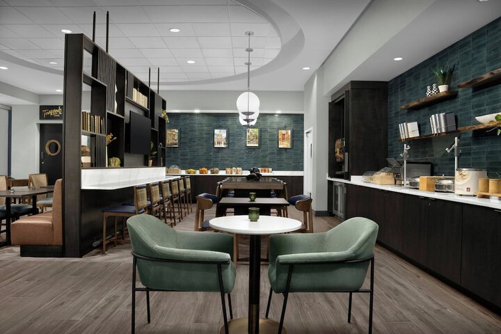 SpringHill Suites Savannah Downtown / Historic District
