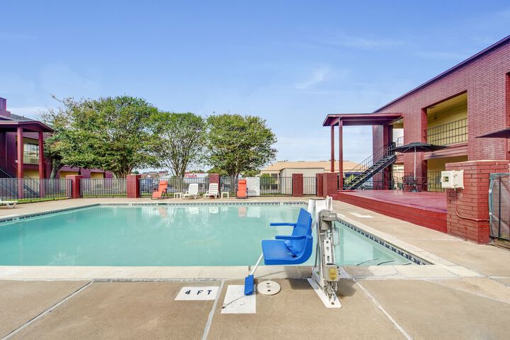 Pool 6 of 42