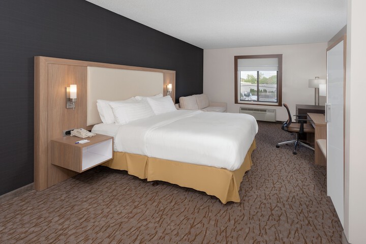 Holiday Inn Express Hotel & Suites Dayton West - Brookville by IHG