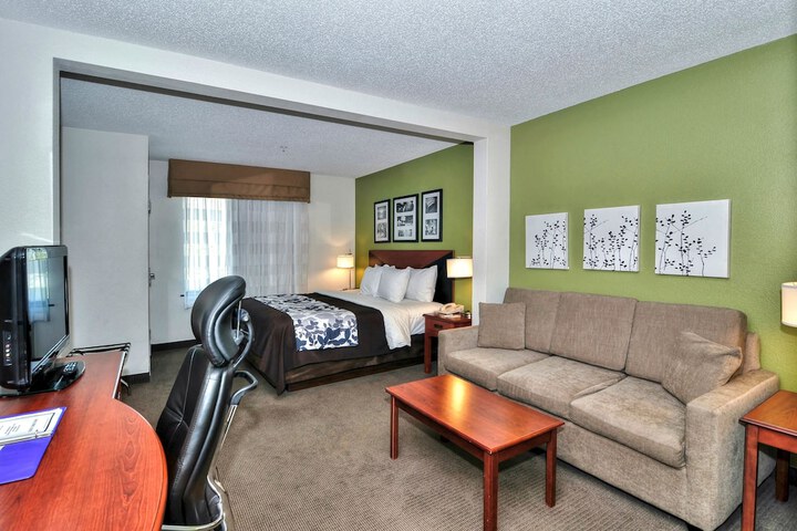 Room 17 of 50