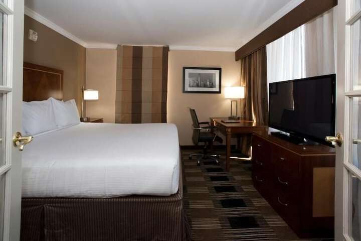 Room 19 of 28