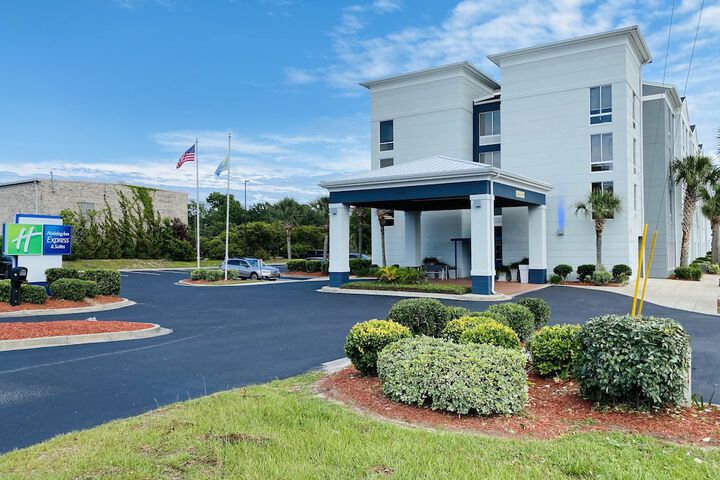 Holiday Inn Express N.Myrtle Beach- Little River by IHG