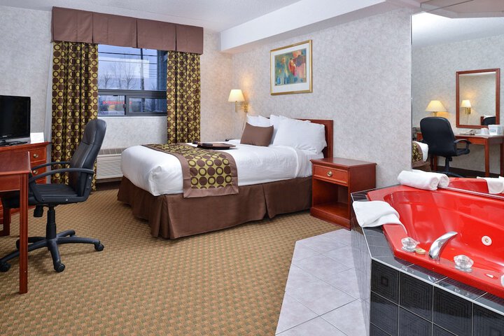 Room 21 of 28
