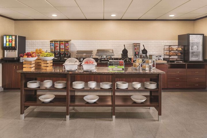 Breakfast/Coffee Service 33 of 36