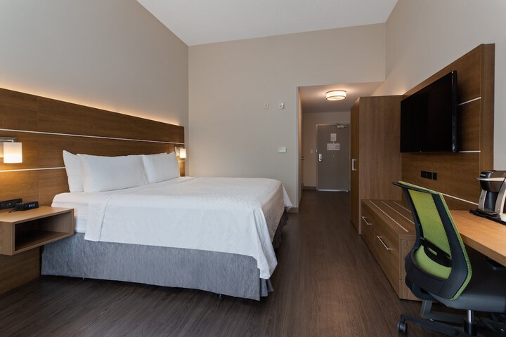 Room 21 of 33