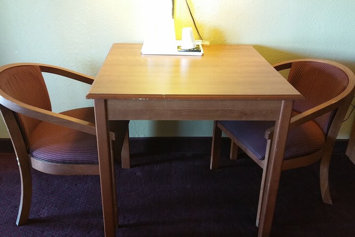Room 14 of 34