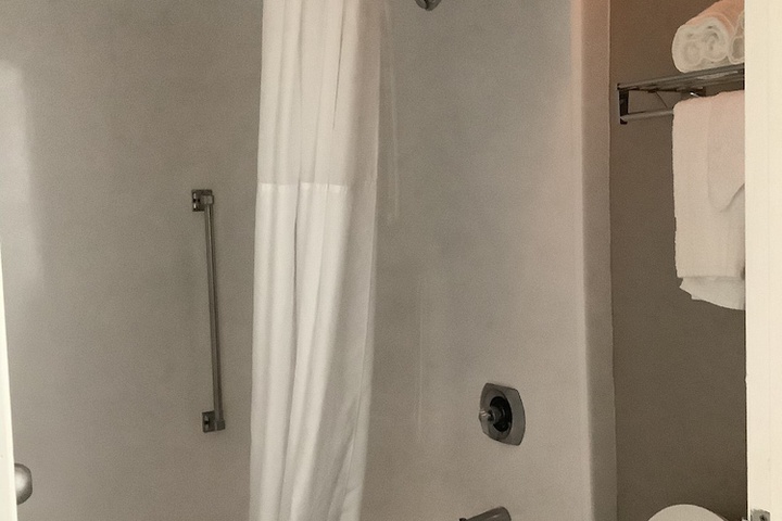 Room 34 of 44