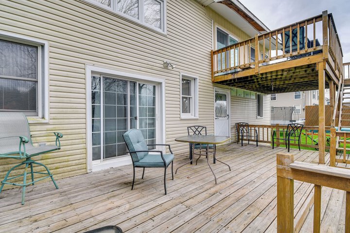 Riverfront Baldwinsville Apartment w / Shared Deck!