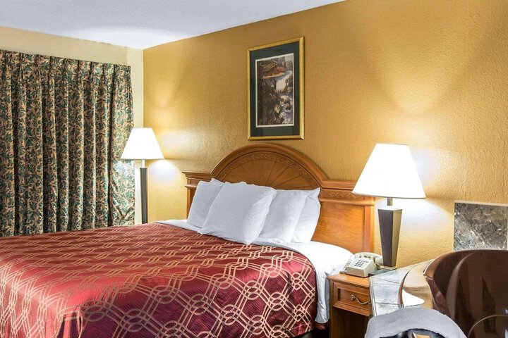 Econo Lodge Dalton West