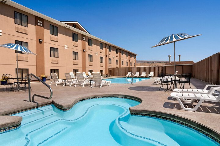 Pool 3 of 44