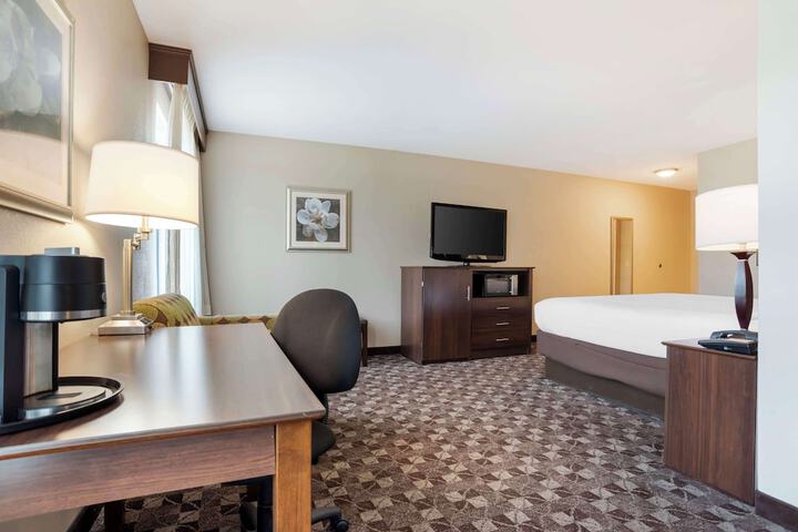 Room 35 of 42