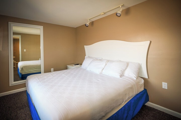 Room 40 of 90