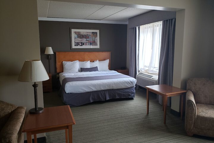 Room 53 of 83