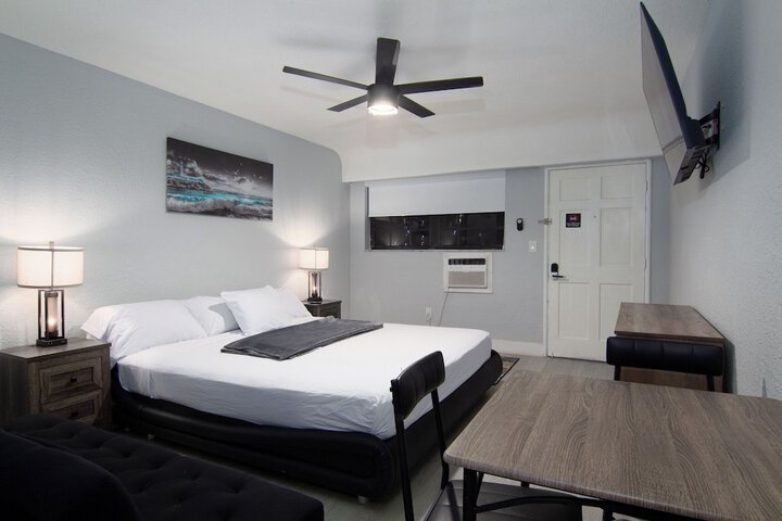 Room 37 of 44