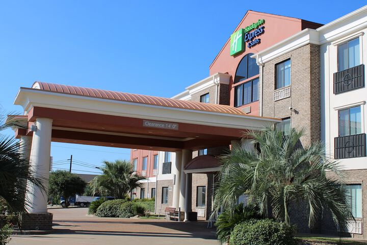 Hotel 7 of 32