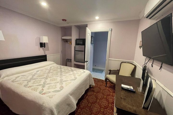 Room 38 of 53