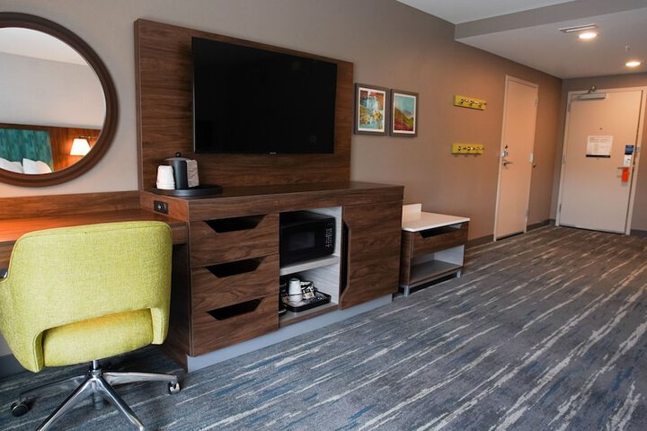 Room 34 of 37