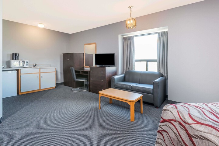 Room 18 of 25