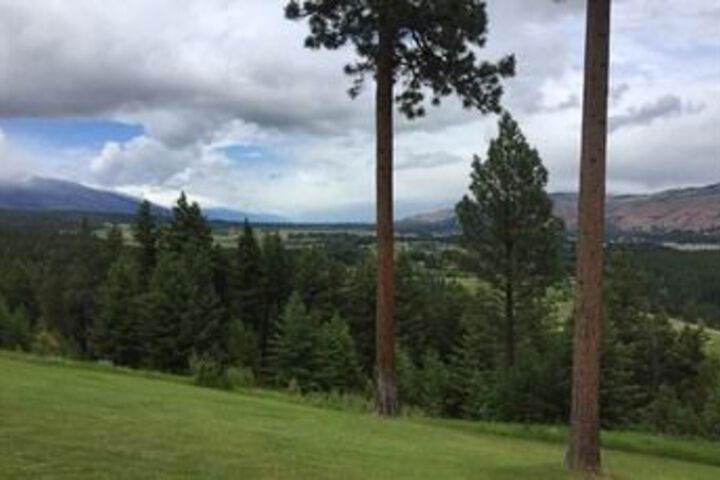 Tin Cup Lodge