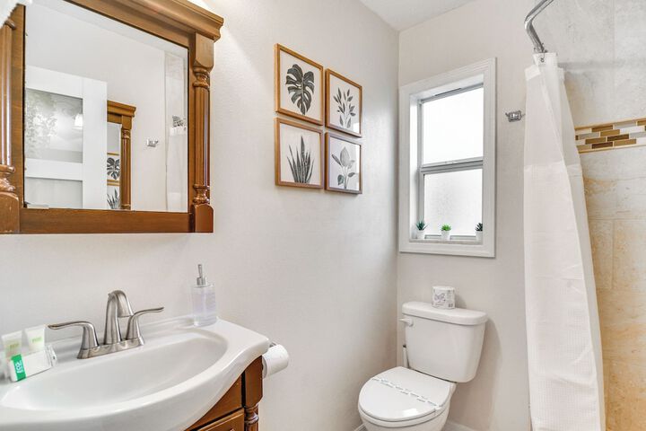 Pinellas Park Home: Swim Golf, Grill & More!