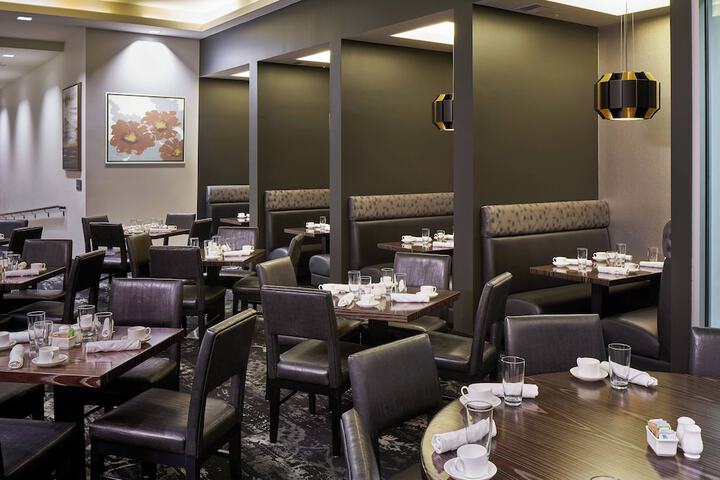 Dining 68 of 92