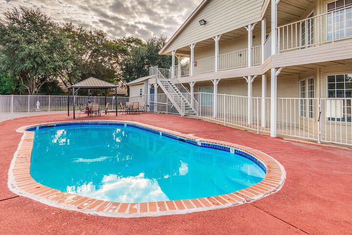 Motel 6 Waxahachie TX