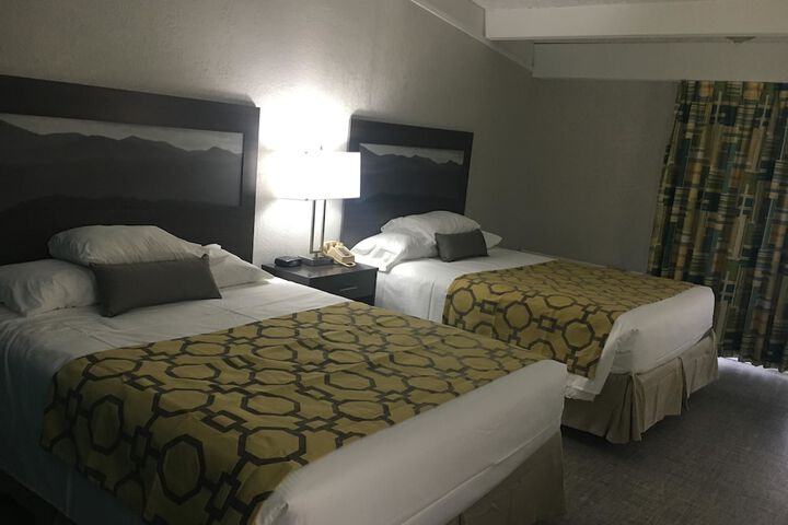 Room 15 of 32