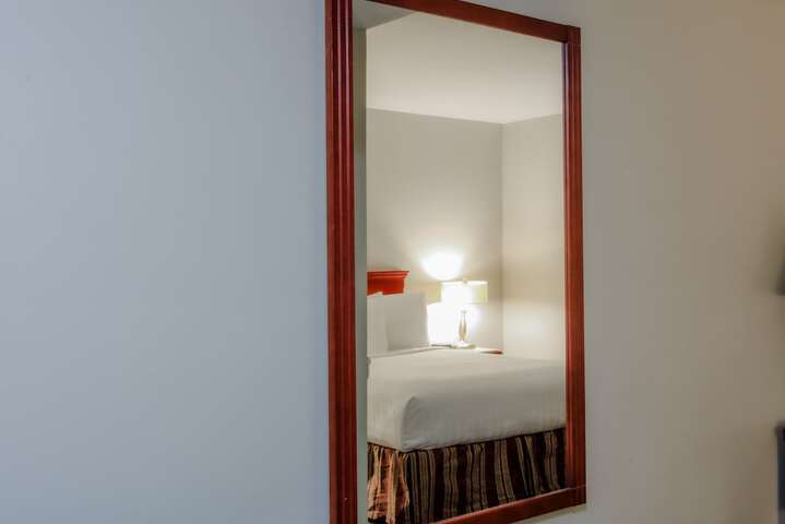 Room 17 of 31
