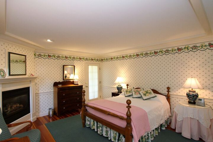 Room 90 of 106