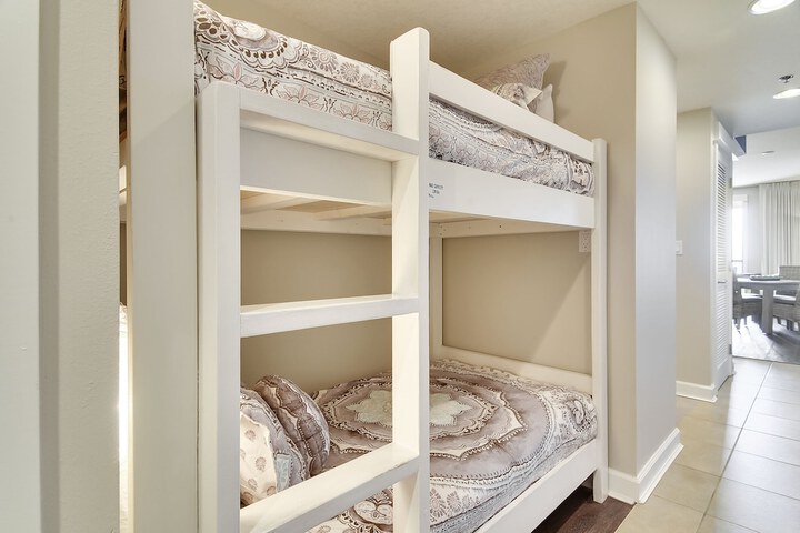 Room 151 of 308