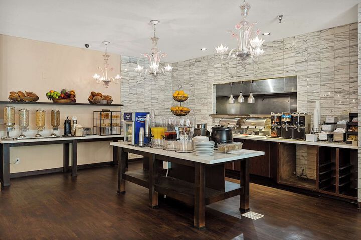 Chateau Big Bear Boutique Hotel BW Signature Collection
