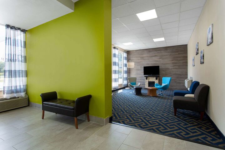 Hotel Interior 6 of 25