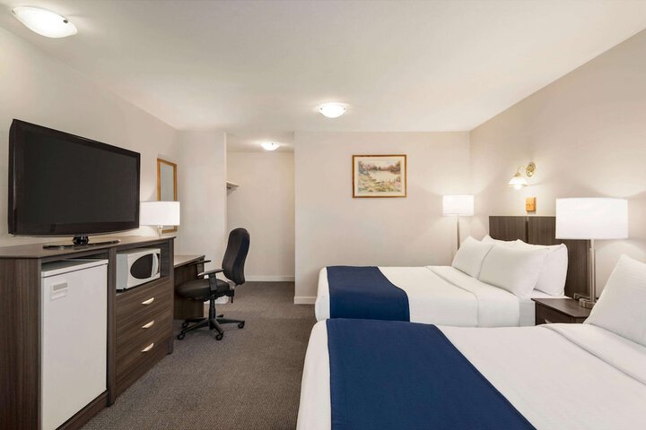 Room 33 of 58