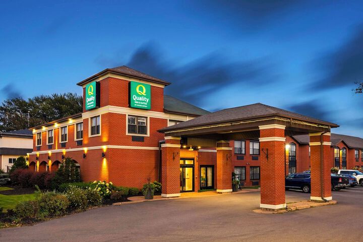 Quality Inn & Suites Garden of the Gulf