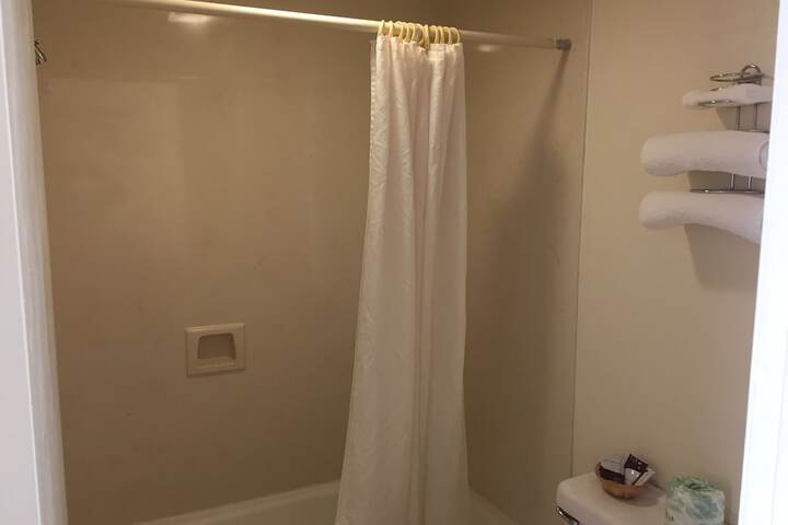 Room 32 of 44