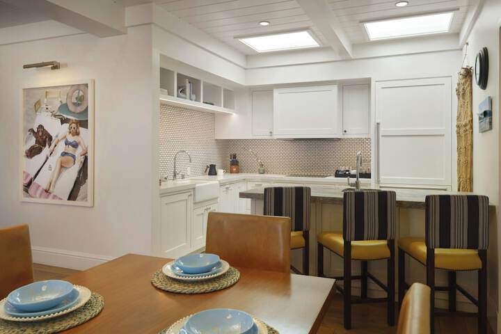 Lido House Autograph Collection
