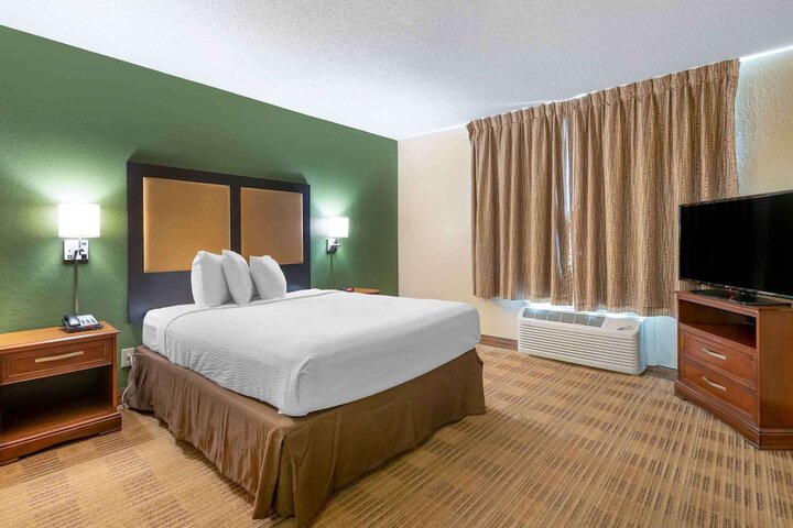 Room 22 of 36