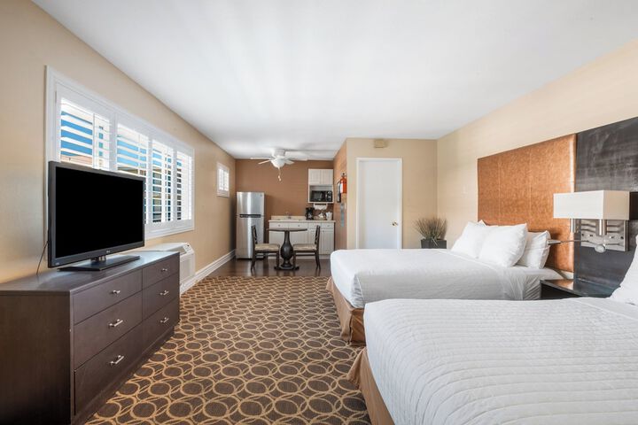 Room 121 of 161