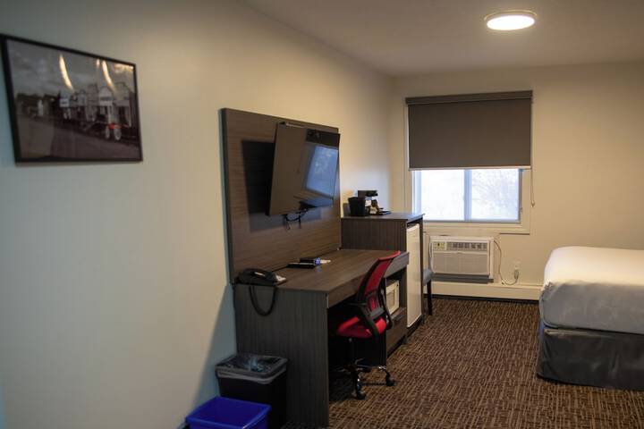 Room 30 of 36