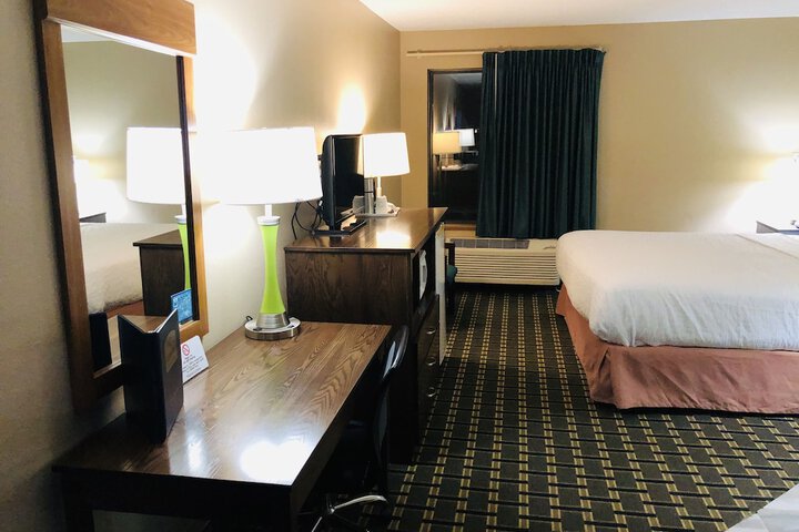 Room 9 of 23