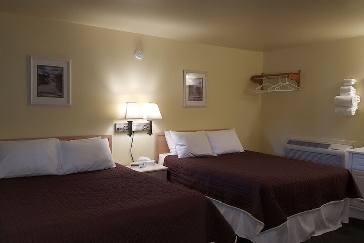 Captains Quarters Motel