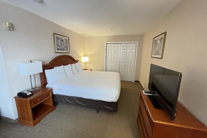 Smart Suites an Ascend Collection Hotel