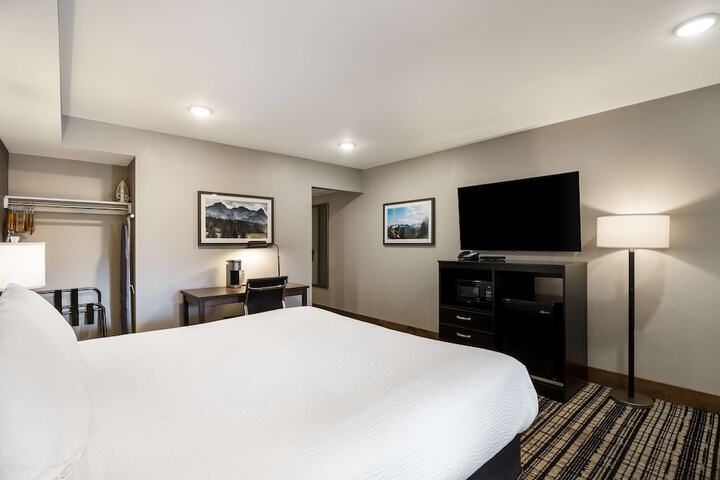 Room 40 of 61