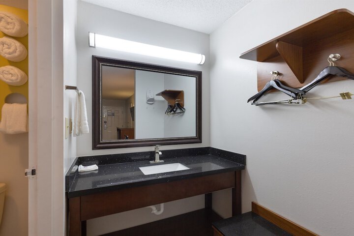Room 14 of 29