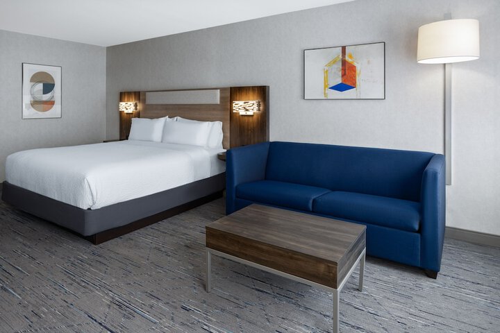 Room 42 of 65