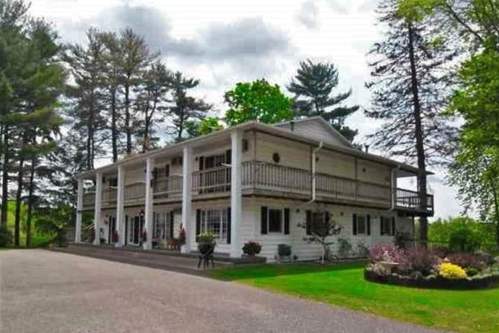Hotel 2 of 67