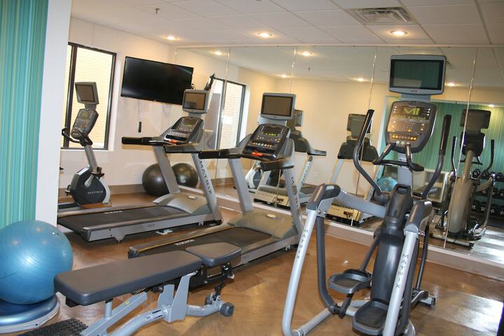 Holiday Inn Express & Suites Douglas by IHG