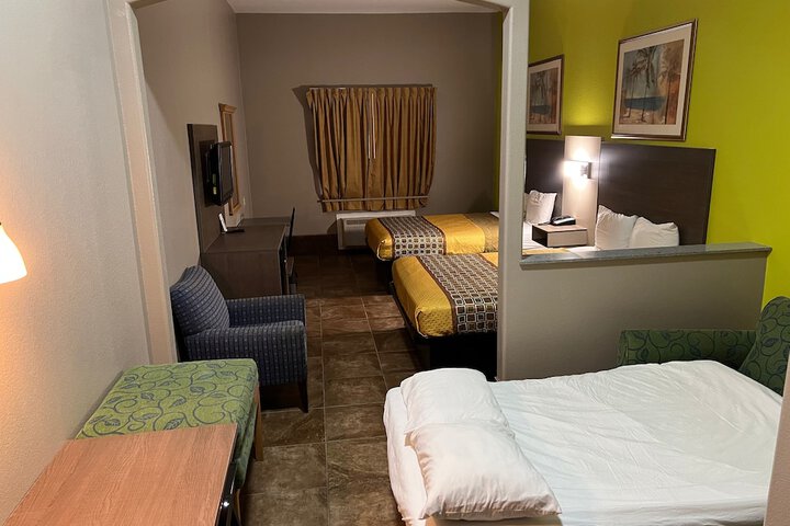 Room 47 of 72